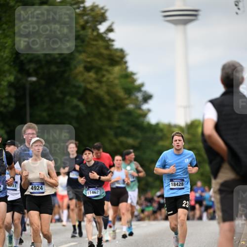29.06.2025 - hella hamburg halbmarathon Dr. Thomas Lammeyer http://msf.ph/oto/8273978 29.06.2025 10:36:09 Kennedybrücke 1235, 1292, 1987, 2349, 2672, 2943, 3239, 3358, 3707, 3751, 3752, 3778, 4314, 4365, 4605, 4924, 5496, 5601, 5658, 5743, 6218, 6344, 7239, 7295, 7334, 7344, 7535, 7570, 7695, 7816, 7898, 8072, 8073, 8124, 8127, 8304, 8538, 8757, 9478, 9604, 9882, 10248, 10421, 10924, 11168 meine-sportfotos.de