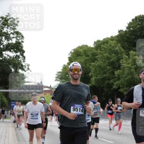 29.06.2025 - hella hamburg halbmarathon Jannik Wohlers http://msf.ph/oto/8274004 29.06.2025 10:34:16 Lombardsbrücke 1025, 2023, 2355, 3130, 3420, 5453, 6034, 6171, 6329, 6843, 7020, 7386, 7644, 7733, 8369, 8705, 8793, 9122, 9164, 9448, 9514, 10335, 10674, 11122, 11245, 11646, 12164, 12236, 12382, 13311, 13416, 13471, 13473, 14273, 15310, 15380, 15477, 16238, 16311, 16390, 16682, 17412, 18892 meine-sportfotos.de