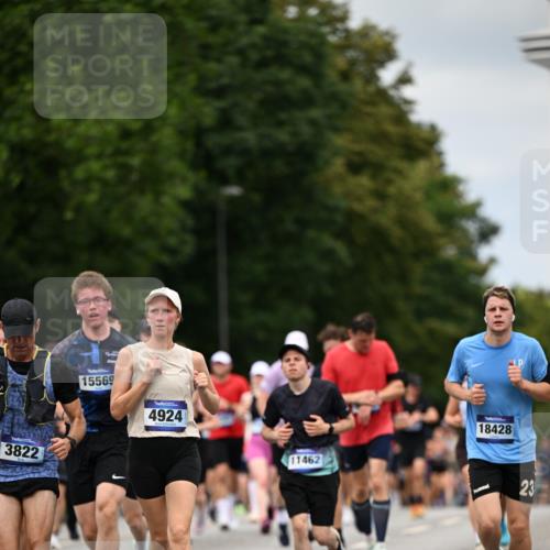 29.06.2025 - hella hamburg halbmarathon Dr. Thomas Lammeyer http://msf.ph/oto/8274055 29.06.2025 10:36:10 Kennedybrücke 1292, 1987, 2349, 2672, 2943, 3239, 3358, 3707, 3751, 3752, 3778, 4314, 4365, 4605, 4924, 5496, 5601, 5658, 5743, 6218, 7239, 7295, 7334, 7344, 7535, 7570, 7695, 7816, 7898, 8072, 8073, 8124, 8127, 8304, 8538, 8757, 9604, 9882, 10248, 10421, 10924, 11168 meine-sportfotos.de