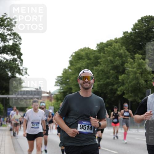 29.06.2025 - hella hamburg halbmarathon Jannik Wohlers http://msf.ph/oto/8274059 29.06.2025 10:34:16 Lombardsbrücke 1025, 2023, 2355, 3130, 3420, 5453, 6034, 6171, 6329, 6843, 7020, 7386, 7644, 7733, 8369, 8705, 8793, 9122, 9164, 9448, 9514, 10335, 10674, 11122, 11245, 11646, 12164, 12236, 12382, 13311, 13416, 13471, 13473, 14273, 15310, 15380, 15477, 16238, 16311, 16390, 16682, 17412, 18892 meine-sportfotos.de