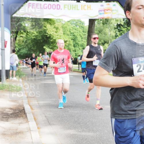 29.06.2025 - hella hamburg halbmarathon MichiJ http://msf.ph/oto/8274088 29.06.2025 10:31:29 Zwischen KM18-KM19 2415, 4080, 5477, 7865, 9114, 9534, 10099, 13897, 14813, 16224, 17516, 19009, 19229 meine-sportfotos.de