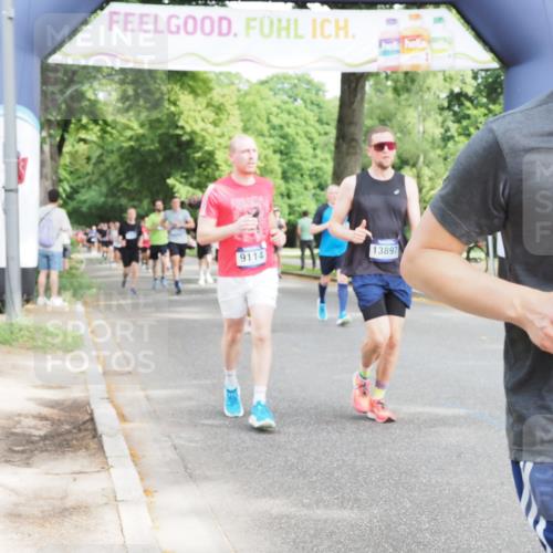 29.06.2025 - hella hamburg halbmarathon MichiJ http://msf.ph/oto/8274106 29.06.2025 10:31:29 Zwischen KM18-KM19 2415, 4080, 5477, 7865, 9114, 9534, 10099, 13897, 14813, 16224, 17516, 19009, 19229 meine-sportfotos.de
