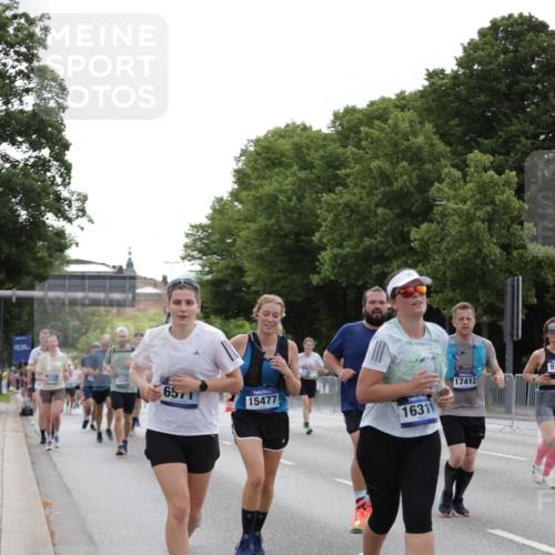 29.06.2025 - hella hamburg halbmarathon Jannik Wohlers http://msf.ph/oto/8274116 29.06.2025 10:34:17 Lombardsbrücke 1025, 2023, 2355, 3130, 3420, 5453, 6034, 6171, 6310, 6329, 6335, 6843, 7020, 7386, 7644, 7733, 8369, 8793, 9122, 9164, 9448, 9514, 10335, 10674, 11122, 11245, 11646, 12164, 12236, 12382, 13311, 13416, 13471, 13473, 14273, 15310, 15380, 15477, 16238, 16311, 16390, 16682, 17412, 18892 meine-sportfotos.de