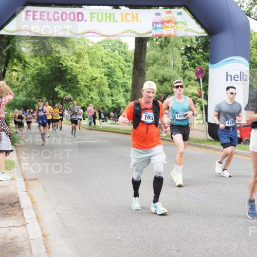 29.06.2025 - hella hamburg halbmarathon MichiJ http://msf.ph/oto/8274118 29.06.2025 10:56:27 Zwischen KM18-KM19 1032, 3091, 4204, 8614, 11987, 12492, 17988, 18218, 19190 meine-sportfotos.de