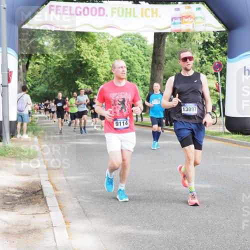 29.06.2025 - hella hamburg halbmarathon MichiJ http://msf.ph/oto/8274173 29.06.2025 10:31:30 Zwischen KM18-KM19 1735, 2415, 4080, 5477, 7865, 9114, 9534, 10099, 13897, 14813, 16224, 17516, 19229 meine-sportfotos.de
