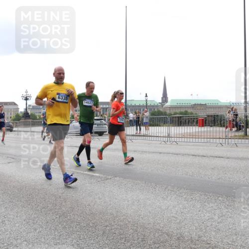 29.06.2025 - hella hamburg halbmarathon Lena Gebhardt http://msf.ph/oto/8274176 29.06.2025 10:34:58 Lombardsbrücke 7344, 410, 6335, 14527, 7299, 1025, 1284, 1497, 1849, 2023, 2355, 2376, 2751, 3130, 3409, 3420, 4564, 4884, 5027, 5453, 6034, 6171, 6189, 6310, 6329, 6335, 6379, 6397, 6803, 6843, 7020, 7267, 7299, 7386, 7644, 7733, 7927, 8369, 8793, 9122, 9164, 9248, 9448, 9514, 10335, 10358, 10464, 10606, 10674, 11122, 11233, 11245, 11359, 11646, 11886, 12019, 12164, 12236, 12382, 12764, 15477, 16238, 16311, 16390 meine-sportfotos.de