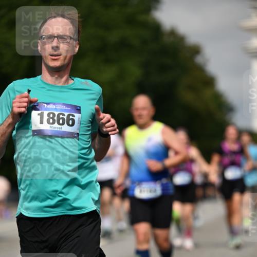 29.06.2025 - hella hamburg halbmarathon Dr. Thomas Lammeyer http://msf.ph/oto/8274259 29.06.2025 10:15:25 Kennedybrücke 1166, 1531, 1866, 1992, 4227, 5254, 5379, 5990, 5991, 7571, 9169, 9191, 10372, 10428, 11321 meine-sportfotos.de