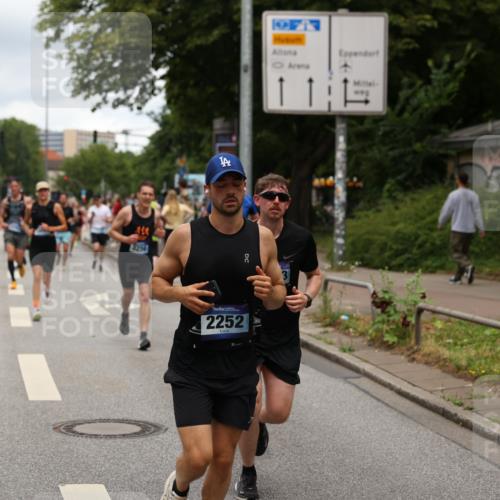 29.06.2025 - hella hamburg halbmarathon Yannick Fuchs http://msf.ph/oto/8274273 29.06.2025 10:49:17 20KM 1120, 1143, 1179, 1834, 2029, 2252, 2448, 2612, 3037, 3256, 4249, 4616, 4868, 4897, 5021, 5643, 6355, 6891, 7147, 7221, 8573, 8618, 8691, 10044, 10188, 10582, 11231, 11568, 12248, 12483, 12544, 12545, 12584, 13234, 13236, 13470, 14750, 14845, 14909, 15300, 15584, 15854, 15868, 15896, 16108, 16110, 16213, 16334, 16609, 17133, 17603, 17940, 18031, 18190, 18290, 19047 meine-sportfotos.de