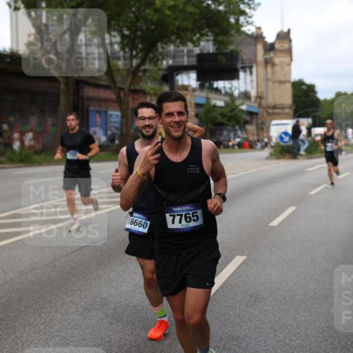 29.06.2025 - hella hamburg halbmarathon Yannick Fuchs http://msf.ph/oto/8274277 29.06.2025 10:37:12 20KM 1353, 1675, 1700, 1735, 2233, 4235, 5011, 5124, 5436, 7035, 7448, 7734, 7765, 7865, 9364, 9371, 9534, 9833, 10216, 10469, 11907, 12839, 13446, 14226, 14447, 14560, 14813, 15095, 15175, 15255, 15297, 15301, 15328, 15535, 16295, 16333, 16660, 16677, 17000, 17177, 17733, 17864, 17911, 18004, 18275, 18304, 18559, 18632, 18659, 18680, 18920 meine-sportfotos.de