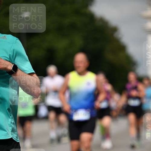 29.06.2025 - hella hamburg halbmarathon Dr. Thomas Lammeyer http://msf.ph/oto/8274281 29.06.2025 10:15:26 Kennedybrücke 1166, 1531, 1866, 1992, 4227, 5254, 5379, 5990, 5991, 7571, 9169, 9191, 10372, 10428, 11321 meine-sportfotos.de