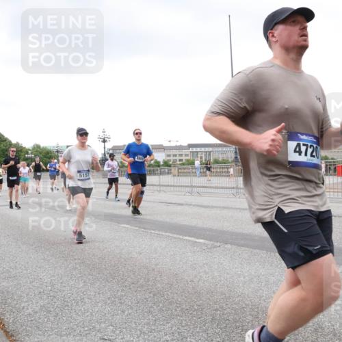 29.06.2025 - hella hamburg halbmarathon Lena Gebhardt http://msf.ph/oto/8274298 29.06.2025 10:54:32 Lombardsbrücke 5157, 8801, 4720, 1198, 1762, 1779, 1822, 1949, 2084, 2244, 2532, 2566, 2586, 2600, 2632, 2761, 3187, 3188, 3364, 3761, 3795, 3857, 4323, 4685, 4720, 4838, 4971, 5157, 5185, 5216, 5309, 5500, 5514, 5804, 5817, 5882, 5933, 5993, 6023, 6279, 6468, 6982, 6987, 6988, 7498, 7670, 7874, 7946, 7986, 8012, 8186, 8801, 8803, 8867, 9130, 9138, 9203, 9521, 10207, 10331, 10471, 11033, 11226, 11287, 11354, 11567, 11569, 11785, 12268, 12270, 12930, 13272, 13283 meine-sportfotos.de