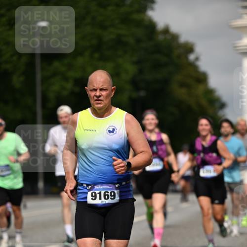 29.06.2025 - hella hamburg halbmarathon Dr. Thomas Lammeyer http://msf.ph/oto/8274310 29.06.2025 10:15:27 Kennedybrücke 1166, 1531, 1866, 1992, 4227, 5254, 5379, 5990, 5991, 7571, 9169, 9191, 10042, 10372, 10428, 11321 meine-sportfotos.de