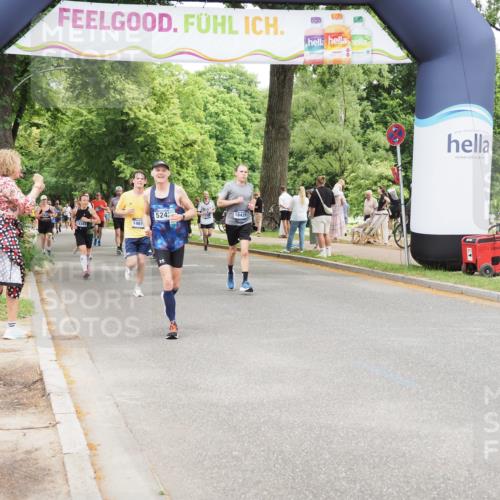 29.06.2025 - hella hamburg halbmarathon MichiJ http://msf.ph/oto/8274311 29.06.2025 10:56:30 Zwischen KM18-KM19 1032, 4204, 5242, 8614, 11987, 17988, 18429, 19190 meine-sportfotos.de