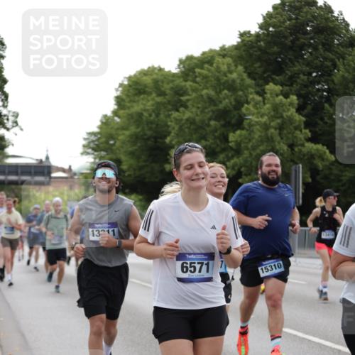 29.06.2025 - hella hamburg halbmarathon Jannik Wohlers http://msf.ph/oto/8274325 29.06.2025 10:34:18 Lombardsbrücke 1025, 2023, 2355, 3130, 3420, 5453, 6034, 6171, 6310, 6329, 6335, 6843, 7020, 7386, 7644, 7733, 8369, 8793, 9122, 9164, 9448, 9514, 10335, 10674, 11122, 11245, 11646, 12164, 12236, 12382, 13311, 13416, 13471, 13473, 14273, 15310, 15380, 15477, 16238, 16311, 16390, 17412, 18892 meine-sportfotos.de