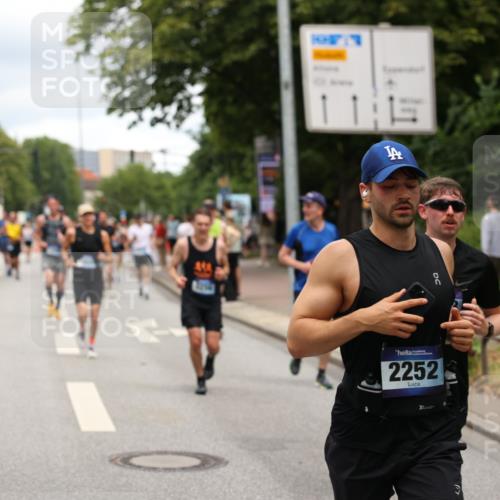 29.06.2025 - hella hamburg halbmarathon Yannick Fuchs http://msf.ph/oto/8274389 29.06.2025 10:49:17 20KM 1120, 1143, 1179, 1834, 2029, 2252, 2448, 2612, 3037, 3256, 4249, 4616, 4868, 4897, 5021, 5643, 6355, 6891, 7147, 7221, 8573, 8618, 8691, 10044, 10188, 10582, 11231, 11568, 12248, 12483, 12544, 12545, 12584, 13234, 13236, 13470, 14750, 14845, 14909, 15300, 15584, 15854, 15868, 15896, 16108, 16110, 16213, 16334, 16609, 17133, 17603, 17940, 18031, 18190, 18290, 19047 meine-sportfotos.de