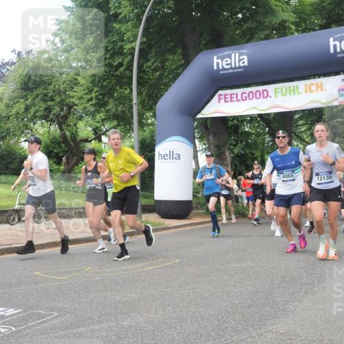 29.06.2025 - hella hamburg halbmarathon KatJ http://msf.ph/oto/8274431 29.06.2025 10:40:08 Zwischen KM18-KM19 2444, 3209, 3715, 4065, 5638, 8273, 8390, 8587, 8651 meine-sportfotos.de