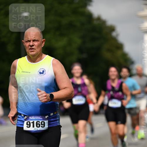 29.06.2025 - hella hamburg halbmarathon Dr. Thomas Lammeyer http://msf.ph/oto/8274441 29.06.2025 10:15:27 Kennedybrücke 1166, 1531, 1866, 1992, 4227, 5254, 5379, 5990, 5991, 7571, 9169, 9191, 10042, 10372, 10428, 11321 meine-sportfotos.de