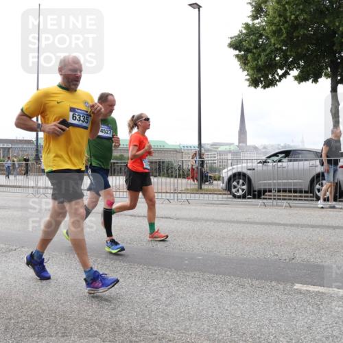 29.06.2025 - hella hamburg halbmarathon Lena Gebhardt http://msf.ph/oto/8274480 29.06.2025 10:34:59 Lombardsbrücke 6335, 4527, 1025, 1284, 1497, 1717, 1849, 2023, 2355, 2376, 2751, 3130, 3409, 3420, 4564, 4884, 5027, 5453, 5531, 6034, 6171, 6189, 6310, 6329, 6335, 6379, 6397, 6803, 6843, 7020, 7267, 7299, 7386, 7644, 7733, 7927, 8369, 8793, 9122, 9164, 9248, 9448, 9514, 10335, 10358, 10464, 10606, 10674, 11122, 11233, 11245, 11320, 11359, 11646, 11886, 12019, 12164, 12236, 12382, 12764, 15477, 16238, 16311, 16390 meine-sportfotos.de