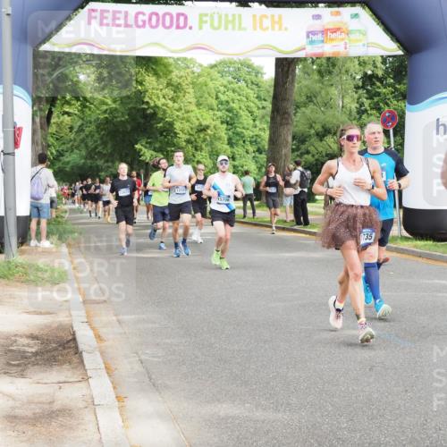 29.06.2025 - hella hamburg halbmarathon MichiJ http://msf.ph/oto/8274487 29.06.2025 10:31:31 Zwischen KM18-KM19 1735, 2415, 4080, 5477, 7865, 9114, 9534, 10099, 12153, 13897, 14813, 15706, 16338, 19229 meine-sportfotos.de