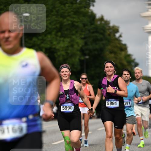 29.06.2025 - hella hamburg halbmarathon Dr. Thomas Lammeyer http://msf.ph/oto/8274505 29.06.2025 10:15:28 Kennedybrücke 1166, 1531, 1866, 1992, 4227, 5254, 5379, 5990, 5991, 7571, 9169, 9191, 10042, 10372, 10428, 11321 meine-sportfotos.de