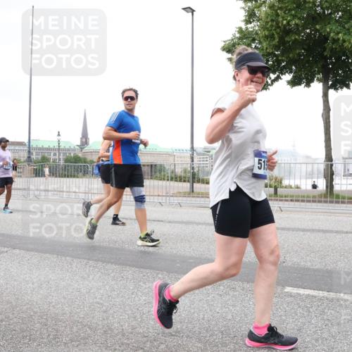 29.06.2025 - hella hamburg halbmarathon Lena Gebhardt http://msf.ph/oto/8274506 29.06.2025 10:54:34 Lombardsbrücke 8803, 51, 1198, 1762, 1779, 1822, 1949, 2084, 2244, 2532, 2566, 2586, 2600, 2632, 2761, 3187, 3188, 3364, 3761, 3795, 3857, 4323, 4685, 4720, 4971, 5157, 5185, 5216, 5309, 5500, 5514, 5804, 5817, 5882, 5933, 5993, 6023, 6279, 6468, 6982, 6987, 6988, 7498, 7670, 7874, 7946, 7986, 8012, 8186, 8801, 8803, 8867, 9130, 9203, 9521, 10207, 10331, 10471, 11033, 11226, 11287, 11354, 11567, 11569, 11785, 12240, 12268, 12270, 12930, 13272, 13283, 13944, 13945 meine-sportfotos.de