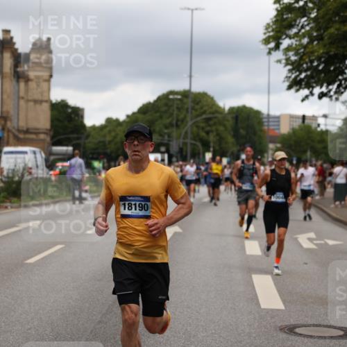 29.06.2025 - hella hamburg halbmarathon Yannick Fuchs http://msf.ph/oto/8274508 29.06.2025 10:49:18 20KM 1120, 1143, 1179, 1834, 2029, 2252, 2448, 2612, 3037, 3256, 4249, 4616, 4897, 5021, 5643, 6355, 6891, 7147, 7221, 7976, 8573, 8618, 8691, 10044, 10188, 10582, 11231, 11568, 12248, 12483, 12544, 12545, 13234, 13236, 13470, 14750, 14845, 14909, 15300, 15584, 15854, 15868, 15896, 16108, 16110, 16213, 16334, 16609, 17133, 17603, 17940, 18031, 18190, 18290, 19047 meine-sportfotos.de
