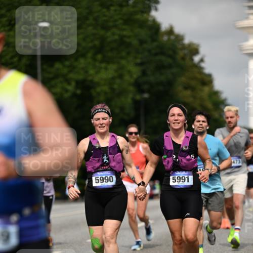29.06.2025 - hella hamburg halbmarathon Dr. Thomas Lammeyer http://msf.ph/oto/8274555 29.06.2025 10:15:28 Kennedybrücke 1166, 1531, 1866, 1992, 4227, 5254, 5379, 5990, 5991, 7571, 9169, 9191, 10042, 10372, 10428, 11321 meine-sportfotos.de