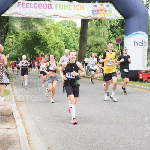 29.06.2025 - hella hamburg halbmarathon MichiJ http://msf.ph/oto/8274567 29.06.2025 10:56:35 Zwischen KM18-KM19 1850, 5191, 5242, 6664, 11525, 12457, 14617, 18343, 18429 meine-sportfotos.de