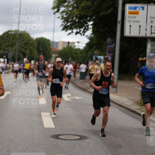 29.06.2025 - hella hamburg halbmarathon Yannick Fuchs http://msf.ph/oto/8274575 29.06.2025 10:49:18 20KM 1120, 1143, 1179, 1834, 2029, 2252, 2448, 2612, 3037, 3256, 4249, 4616, 4897, 5021, 5643, 6355, 6891, 7147, 7221, 7976, 8573, 8618, 8691, 10044, 10188, 10582, 11231, 11568, 12248, 12483, 12544, 12545, 13234, 13236, 13470, 14750, 14845, 14909, 15300, 15584, 15854, 15868, 15896, 16108, 16110, 16213, 16334, 16609, 17133, 17603, 17940, 18031, 18190, 18290, 19047 meine-sportfotos.de