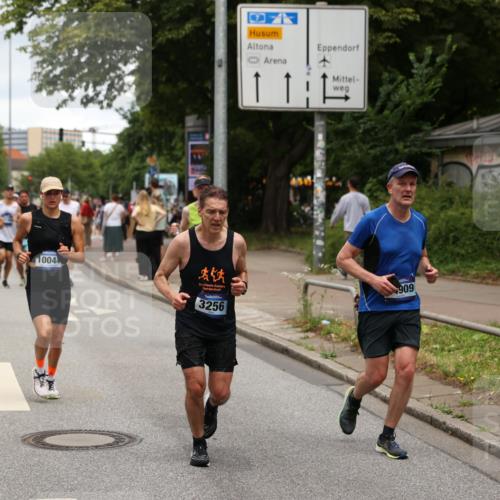 29.06.2025 - hella hamburg halbmarathon Yannick Fuchs http://msf.ph/oto/8274604 29.06.2025 10:49:18 20KM 1120, 1143, 1179, 1834, 2029, 2252, 2448, 2612, 3037, 3256, 4249, 4616, 4897, 5021, 5643, 6355, 6891, 7147, 7221, 7976, 8573, 8618, 8691, 10044, 10188, 10582, 11231, 11568, 12248, 12483, 12544, 12545, 13234, 13236, 13470, 14750, 14845, 14909, 15300, 15584, 15854, 15868, 15896, 16108, 16110, 16213, 16334, 16609, 17133, 17603, 17940, 18031, 18190, 18290, 19047 meine-sportfotos.de