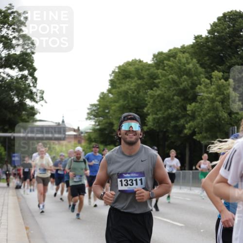 29.06.2025 - hella hamburg halbmarathon Jannik Wohlers http://msf.ph/oto/8274609 29.06.2025 10:34:19 Lombardsbrücke 1025, 2023, 2355, 3130, 3420, 5453, 6034, 6171, 6310, 6329, 6335, 6843, 7020, 7386, 7644, 7733, 8369, 8793, 9122, 9164, 9448, 9514, 10335, 10674, 11122, 11245, 11646, 12164, 12236, 12382, 12764, 13311, 13416, 13471, 13473, 14273, 15310, 15380, 15477, 16238, 16311, 16390, 17412, 18892 meine-sportfotos.de
