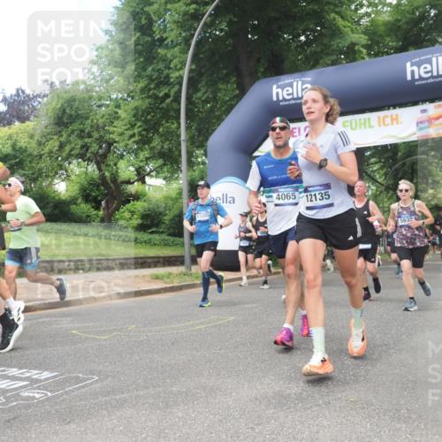 29.06.2025 - hella hamburg halbmarathon KatJ http://msf.ph/oto/8274682 29.06.2025 10:40:09 Zwischen KM18-KM19 2208, 3209, 3715, 4065, 5378, 5638, 7896, 8273, 8587, 8651 meine-sportfotos.de