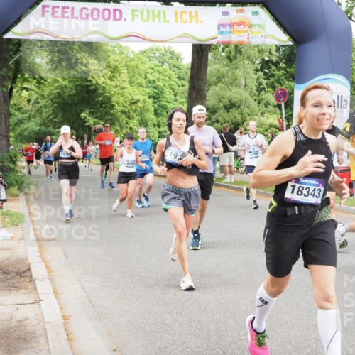 29.06.2025 - hella hamburg halbmarathon MichiJ http://msf.ph/oto/8274688 29.06.2025 10:56:36 Zwischen KM18-KM19 1745, 1766, 1850, 5191, 5242, 6664, 11525, 12457, 14617, 18343, 18429 meine-sportfotos.de