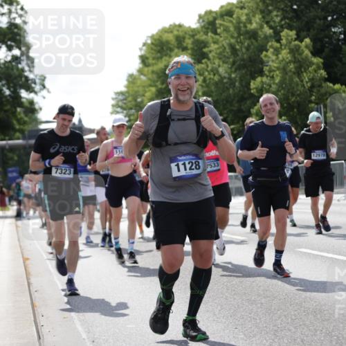 29.06.2025 - hella hamburg halbmarathon Jannik Wohlers http://msf.ph/oto/8274695 29.06.2025 10:02:01 Lombardsbrücke 1128, 1254, 1733, 2142, 2322, 2323, 2685, 2712, 3780, 3976, 4066, 5763, 6295, 6708, 6860, 7049, 7323, 7869, 8749, 9020, 9021, 9131, 9156, 9353, 9554, 10866, 11191, 11554, 11670, 11871, 12491, 12978, 13868, 13932, 14574, 14838, 15008, 15291, 16067, 16634, 17077, 17533, 17836, 17931, 17939, 18128, 18130, 18240, 18624, 19117, 19146, 19165, 19176 meine-sportfotos.de