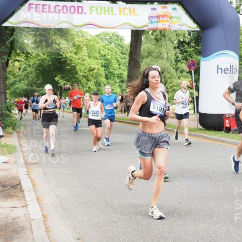 29.06.2025 - hella hamburg halbmarathon MichiJ http://msf.ph/oto/8274717 29.06.2025 10:56:36 Zwischen KM18-KM19 1745, 1766, 1850, 5191, 5242, 6664, 11525, 12457, 14617, 18343, 18429 meine-sportfotos.de