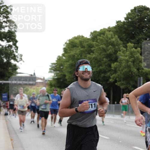 29.06.2025 - hella hamburg halbmarathon Jannik Wohlers http://msf.ph/oto/8274742 29.06.2025 10:34:19 Lombardsbrücke 1025, 2023, 2355, 3130, 3420, 5453, 6034, 6171, 6310, 6329, 6335, 6843, 7020, 7386, 7644, 7733, 8369, 8793, 9122, 9164, 9448, 9514, 10335, 10674, 11122, 11245, 11646, 12164, 12236, 12382, 12764, 13311, 13416, 13471, 13473, 14273, 15310, 15380, 15477, 16238, 16311, 16390, 17412, 18892 meine-sportfotos.de