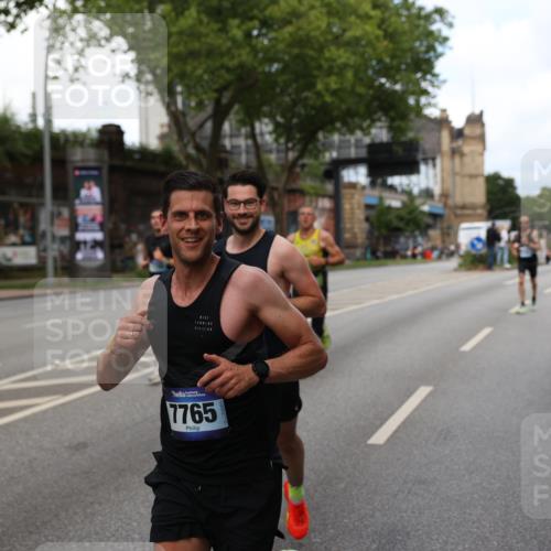 29.06.2025 - hella hamburg halbmarathon Yannick Fuchs http://msf.ph/oto/8274750 29.06.2025 10:37:13 20KM 1353, 1675, 1700, 1735, 2233, 4235, 5011, 5124, 5436, 5477, 7035, 7448, 7734, 7765, 7865, 9364, 9371, 9534, 9833, 10216, 10469, 11907, 12839, 13446, 14226, 14447, 14560, 14813, 15095, 15175, 15255, 15297, 15301, 15328, 15535, 16295, 16333, 16660, 16677, 17000, 17177, 17733, 17864, 17911, 18004, 18275, 18304, 18559, 18632, 18659, 18680 meine-sportfotos.de