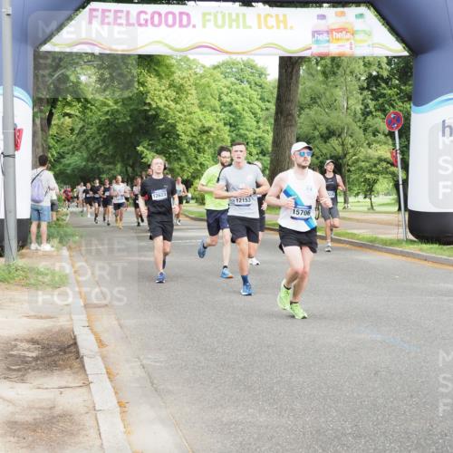 29.06.2025 - hella hamburg halbmarathon MichiJ http://msf.ph/oto/8274778 29.06.2025 10:31:33 Zwischen KM18-KM19 1735, 2415, 4080, 4318, 4425, 5477, 9114, 9534, 10099, 10493, 12153, 13897, 15706, 16338, 19229 meine-sportfotos.de