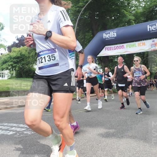 29.06.2025 - hella hamburg halbmarathon KatJ http://msf.ph/oto/8274782 29.06.2025 10:40:10 Zwischen KM18-KM19 2208, 3715, 4065, 5378, 5638, 6481, 7896, 8273, 8587, 8651 meine-sportfotos.de
