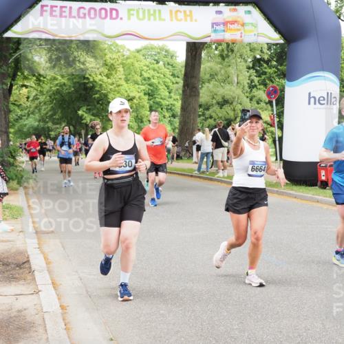 29.06.2025 - hella hamburg halbmarathon MichiJ http://msf.ph/oto/8274800 29.06.2025 10:56:39 Zwischen KM18-KM19 1745, 1766, 1830, 1850, 2359, 5191, 6664, 6871, 10297, 11525, 12457, 14617, 18343 meine-sportfotos.de