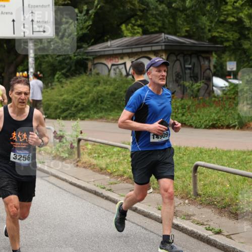 29.06.2025 - hella hamburg halbmarathon Yannick Fuchs http://msf.ph/oto/8274805 29.06.2025 10:49:19 20KM 1120, 1143, 1179, 1834, 2029, 2252, 2448, 2612, 3037, 3256, 4249, 4616, 4897, 5021, 5643, 6891, 7147, 7221, 7976, 8573, 8618, 8691, 10044, 10188, 10582, 11231, 11568, 12248, 12483, 12544, 12545, 13234, 13236, 13470, 14750, 14909, 15300, 15484, 15584, 15854, 15868, 15896, 16108, 16110, 16213, 16334, 16609, 17133, 17603, 17940, 18190, 18290, 19047 meine-sportfotos.de