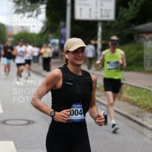 29.06.2025 - hella hamburg halbmarathon Yannick Fuchs http://msf.ph/oto/8274883 29.06.2025 10:49:20 20KM 1120, 1143, 1179, 1834, 2029, 2252, 2448, 2612, 3037, 3256, 4249, 4616, 4897, 5021, 5643, 6891, 7147, 7221, 7976, 8573, 8618, 8691, 10044, 10188, 10582, 11231, 11568, 12248, 12483, 12544, 12545, 13234, 13236, 13470, 14750, 14909, 15300, 15484, 15584, 15854, 15868, 15896, 16108, 16110, 16176, 16213, 16334, 16609, 17133, 17603, 17734, 17940, 18190, 18290, 19047 meine-sportfotos.de