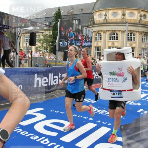 29.06.2025 - hella hamburg halbmarathon Michael Strokosch http://msf.ph/oto/8274933 29.06.2025 10:53:44 Ziel 1502, 2058, 2082, 2518, 2630, 3819, 5399, 6762, 8335, 10549, 10895, 11588, 11589, 11604, 12632, 13865, 14702, 14818, 15061, 15441, 15856, 16092, 17482, 18143, 18514, 18666, 18715 meine-sportfotos.de