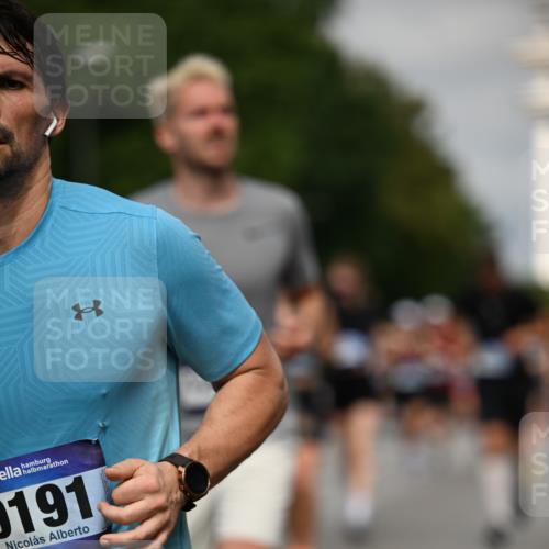 29.06.2025 - hella hamburg halbmarathon Dr. Thomas Lammeyer http://msf.ph/oto/8274944 29.06.2025 10:15:32 Kennedybrücke 1166, 1531, 1866, 1992, 2661, 4227, 5254, 5379, 5990, 5991, 7571, 8368, 9169, 9191, 10042, 10372, 10428, 11321 meine-sportfotos.de