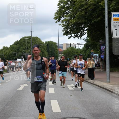 29.06.2025 - hella hamburg halbmarathon Yannick Fuchs http://msf.ph/oto/8274946 29.06.2025 10:49:21 20KM 1120, 1143, 1179, 1834, 2029, 2252, 2448, 2612, 3037, 3256, 4249, 4616, 4897, 5021, 5643, 6891, 7147, 7221, 7594, 7976, 8573, 8618, 8691, 10044, 10188, 10582, 11231, 12248, 12483, 12544, 12545, 13234, 13236, 13470, 14365, 14750, 14909, 15300, 15484, 15584, 15868, 15896, 16108, 16110, 16176, 16213, 16334, 16521, 16609, 17133, 17259, 17603, 17734, 17940, 18190, 18290, 19047 meine-sportfotos.de