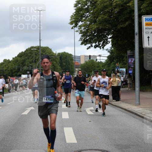29.06.2025 - hella hamburg halbmarathon Yannick Fuchs http://msf.ph/oto/8274953 29.06.2025 10:49:21 20KM 1120, 1143, 1179, 1834, 2029, 2252, 2448, 2612, 3037, 3256, 4249, 4616, 4897, 5021, 5643, 6891, 7147, 7221, 7594, 7976, 8573, 8618, 8691, 10044, 10188, 10582, 11231, 12248, 12483, 12544, 12545, 13234, 13236, 13470, 14365, 14750, 14909, 15300, 15484, 15584, 15868, 15896, 16108, 16110, 16176, 16213, 16334, 16521, 16609, 17133, 17259, 17603, 17734, 17940, 18190, 18290, 19047 meine-sportfotos.de