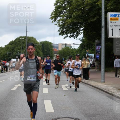 29.06.2025 - hella hamburg halbmarathon Yannick Fuchs http://msf.ph/oto/8274966 29.06.2025 10:49:21 20KM 1120, 1143, 1179, 1834, 2029, 2252, 2448, 2612, 3037, 3256, 4249, 4616, 4897, 5021, 5643, 6891, 7147, 7221, 7594, 7976, 8573, 8618, 8691, 10044, 10188, 10582, 11231, 12248, 12483, 12544, 12545, 13234, 13236, 13470, 14365, 14750, 14909, 15300, 15484, 15584, 15868, 15896, 16108, 16110, 16176, 16213, 16334, 16521, 16609, 17133, 17259, 17603, 17734, 17940, 18190, 18290, 19047 meine-sportfotos.de