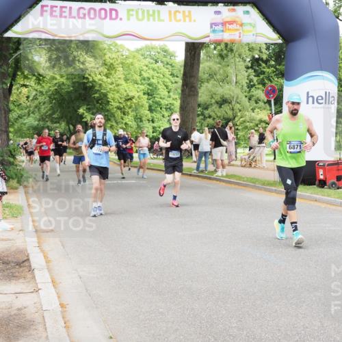 29.06.2025 - hella hamburg halbmarathon MichiJ http://msf.ph/oto/8274978 29.06.2025 10:56:42 Zwischen KM18-KM19 1745, 1766, 1830, 2359, 6664, 6871, 10297, 12457, 13237, 15772, 18343 meine-sportfotos.de