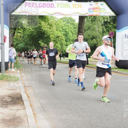 29.06.2025 - hella hamburg halbmarathon MichiJ http://msf.ph/oto/8274981 29.06.2025 10:31:33 Zwischen KM18-KM19 1735, 2415, 4080, 4318, 4425, 5477, 9114, 9534, 10099, 10493, 12153, 13897, 15706, 16338, 19229 meine-sportfotos.de