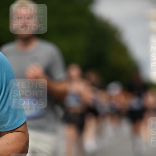 29.06.2025 - hella hamburg halbmarathon Dr. Thomas Lammeyer http://msf.ph/oto/8274984 29.06.2025 10:15:32 Kennedybrücke 1166, 1531, 1866, 1992, 2661, 4227, 5254, 5379, 5990, 5991, 7571, 8368, 9169, 9191, 10042, 10372, 10428, 11321 meine-sportfotos.de
